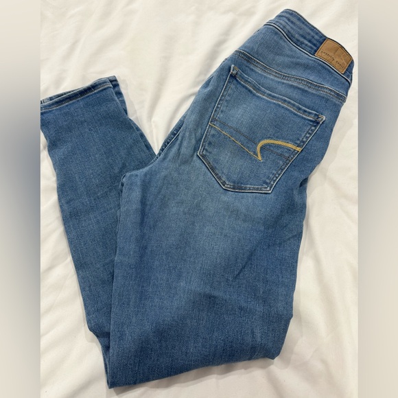 American Eagle High Waisted Skinny Size 8 Short Jeans Womens - Picture 2 of 4